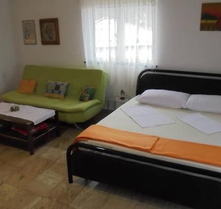 Lucia Hotel Senj  Eksteriør billede