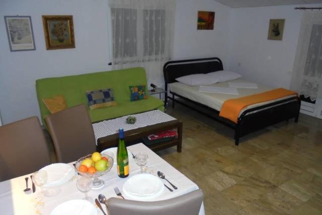 Lucia Hotel Senj  Eksteriør billede